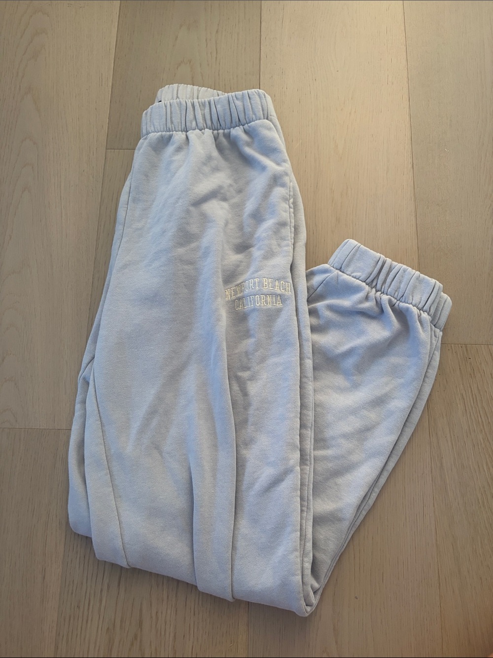 Brandy Melville Newport Beach California Sweatshorts in Light Purple